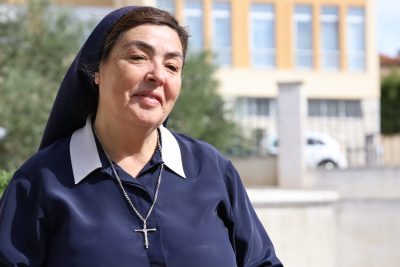 Ser enfermeira e religiosa em Timor a dar «dignidade» a um povo amável e muito grato - Emissão 16-10-2025