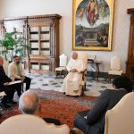 Vaticano: Papa recebeu vítimas de abusos sexuais