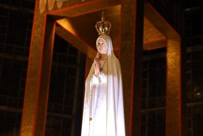 Igreja: Lisboa recebeu imagem peregrina de Nossa Senhora de Fátima, que o patriarca apresentou como «Mãe da esperança»