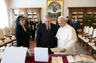 Vaticano: Papa recebeu primeiro-ministro da Hungria