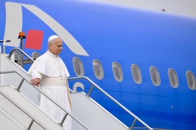 Turquia: Papa chegou a Ancara com mensagem de «unidade» e apelos à paz