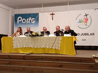 Publicações: Cripta da igreja matriz de Ermesinde recebeu apresentação do livro «As cores e sabores do Japão», do padre Domingos Areais