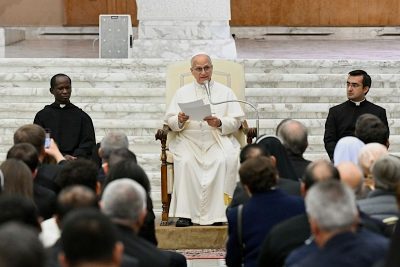 Santidade: «Fenómenos extraordinários» são «secundários e não essenciais», afirma o Papa