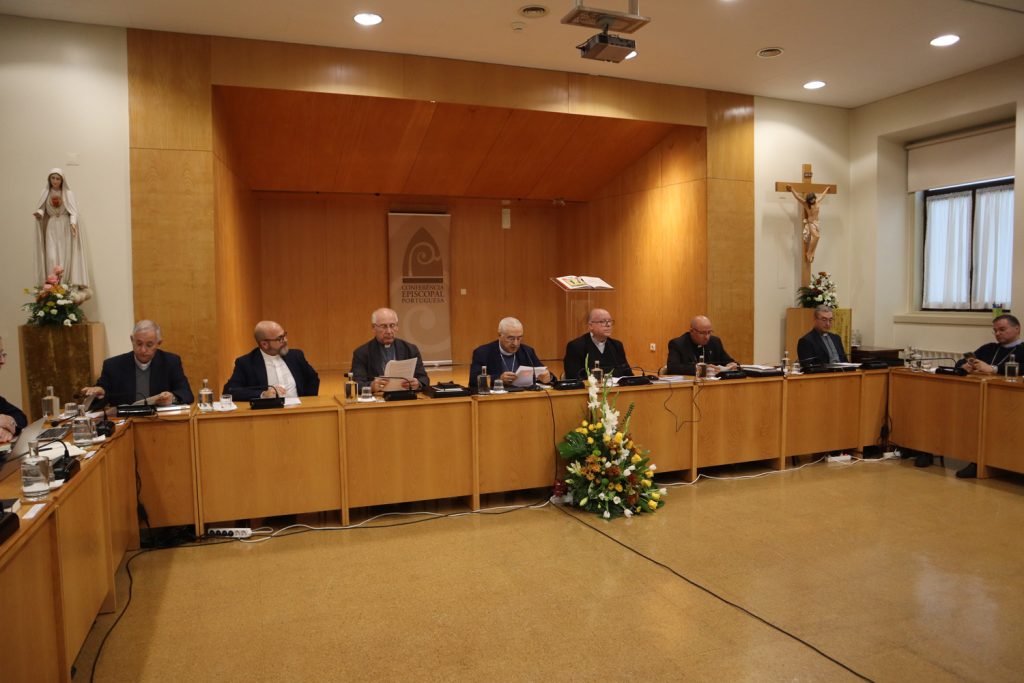 Igreja/Portugal: Assembleia plenária da Conferência Episcopal «reforçou» a importância de implementar documento final sobre sinodalidade