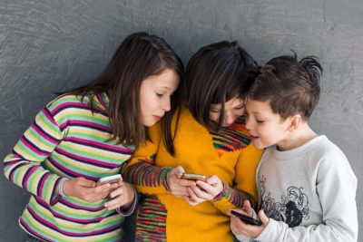 Publicações: Médico psiquiatra quer ajudar «a avaliar» a utilização das redes sociais no livro «(Quase) Sempre Online»