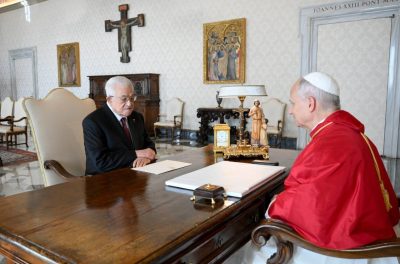 Vaticano: Papa e presidente da Palestina pedem fim do conflito em Gaza e «urgência» na resposta humanitária