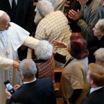 Turquia: Leão XIV visita casa de idosos em Istambul e critica sociedade onde predomina a «eficiência e o materialismo»