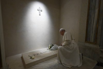 Vaticano: Papa deslocou-se a Santa Maria Maior para rezar junto ao túmulo de Francisco