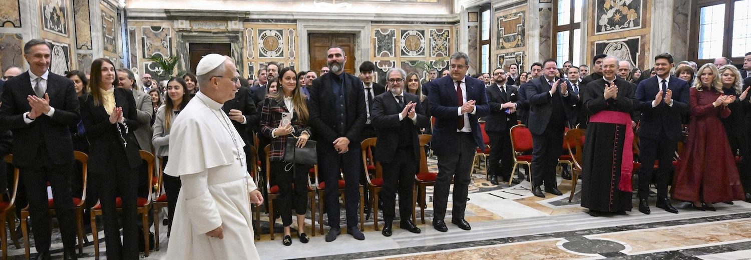 Vaticano: «Concerto com os Pobres» vai juntar mais de três mil pessoas necessitadas, o Papa e o cantor Michael Bublé