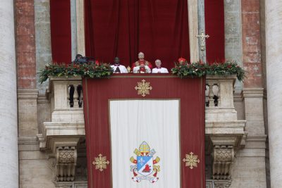 «Urbi et Orbi»: Papa evoca crise em Gaza e «povo ucraniano massacrado»
