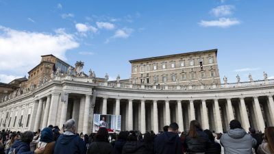 Vaticano: Papa pede orações pelas famílias que sofrem «por causa da guerra»