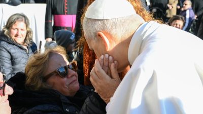 Natal: Papa pede valorização do Presépio e alerta para vivências superficiais