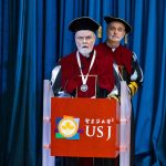 Igreja/Educação: Padre Peter Stilwell recebe o grau de Doutor Honoris Causa em Teologia