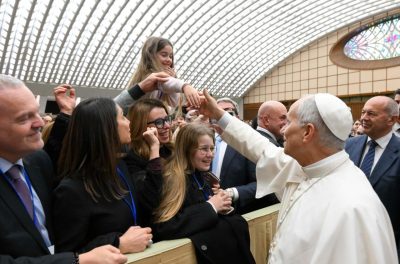 Vaticano: Papa disse aos diplomatas italianos que «quem tem esperança apoia sempre o diálogo»
