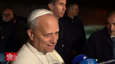 Ucrânia: «Acordo de paz sem incluir a Europa nas conversações não é realista», diz o Papa