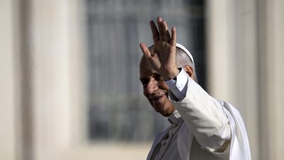 Vaticano: Papa alerta para promessas «transumanistas» de imortalidade