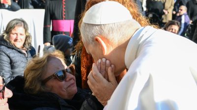 Natal: Papa pede valorização do Presépio e alerta para vivências superficiais