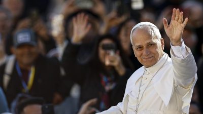 Vaticano: Papa critica «idolatria» financeira e «turbilhão» de atividades que esvazia ser humano