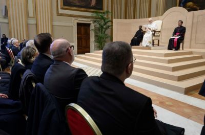 Vaticano: Papa alerta contra uso de dados confidenciais para «intimidar» ou «chantagear»