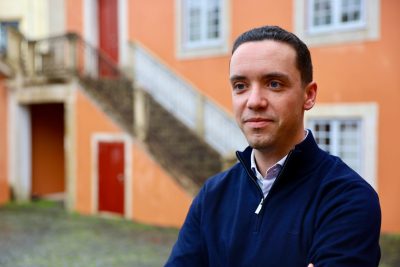 André Cardoso e a procura de dar voz e lugar aos jovens - Emissão 22-01-2026