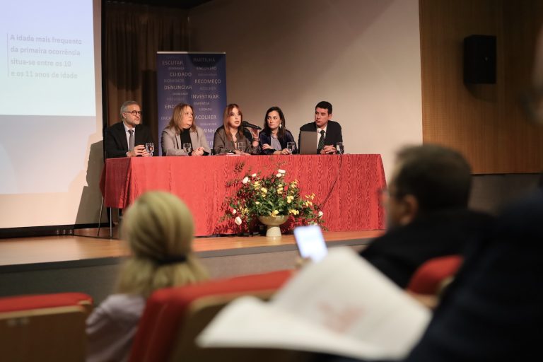 Igreja/Abusos: Grupo VITA lança novos guias de apoio elaborados em colaboração com vítimas de abusos