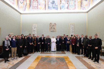 Rede Mundial de Oração do Papa: Leão XIV incentiva a convidar os jovens para serem «intercessores pelas necessidades do mundo inteiro»