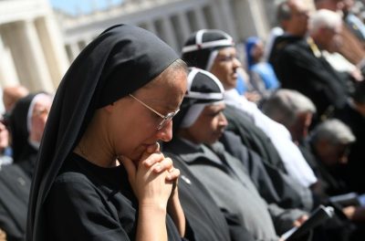 Vaticano: Vida Consagrada é «profecia da presença» onde a dignidade é ferida e a fé é provada