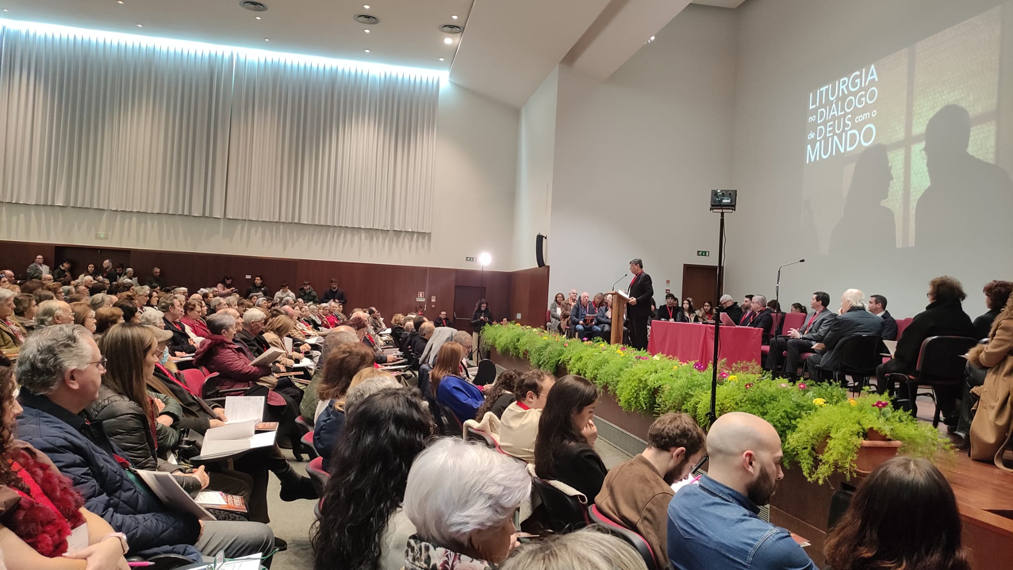 Viana do Castelo: Encontro de Liturgia reúne 700 participantes para dialogar com novas linguagens (c/fotos)