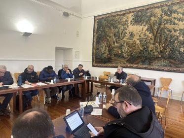 Santarém: «Um padre sem tempo para rezar e preparar as reuniões e celebrações comunitárias, necessita de rever a sua ocupação», alerta bispo