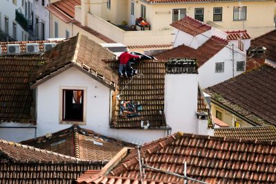 Solidariedade: De Felgueiras até Leiria, Vasco Alves trouxe carrinha com lonas para ajudar famílias atingidas pela tempestade