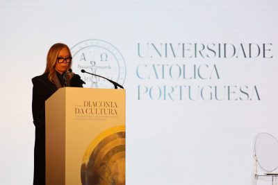 IA: Reitora da UCP defende formação dos estudantes para no futuro não «serem vítimas dos desenvolvimentos tecnológicos»