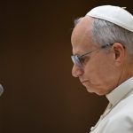 Vaticano: Papa recebeu vítima irlandesa de abusos e espera que outros sobreviventes «se manifestem»