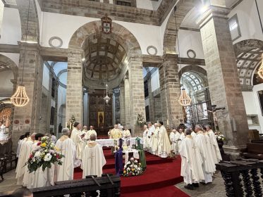 Missa Crismal: «Fomos ungidos para os pobres desta terra», afirmou o bispo de Angra