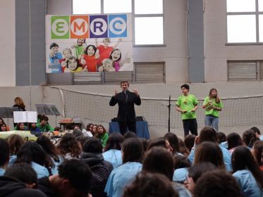 Educação: D. Rui Gouveia convida alunos de EMRC à «vida, paz e alegria»