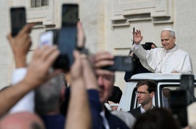 Vaticano: «Igreja nunca pode fechar-se em si mesma, mas está aberta a todos» - Leão XIV