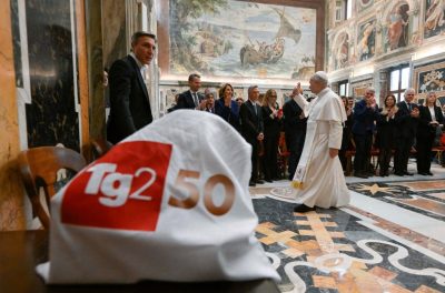 Vaticano/Media: Papa pede jornalismo independente e centrado nas vítimas