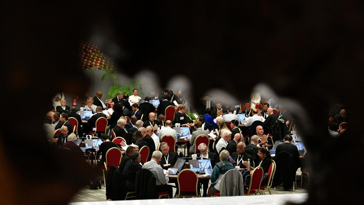 Sínodo: Grupo de estudo propõe nova Comissão Pontifícia para o mundo digital e adaptações canónicas