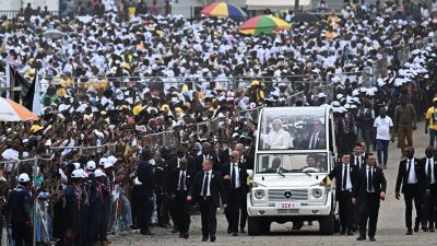 Angola: Papa denuncia «chaga da corrupção» e pede superação das divisões da guerra civil