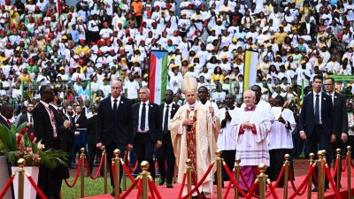 África: Papa conclui primeira viagem ao continente, depois de denunciar exploração e apelar à defesa da dignidade de todos