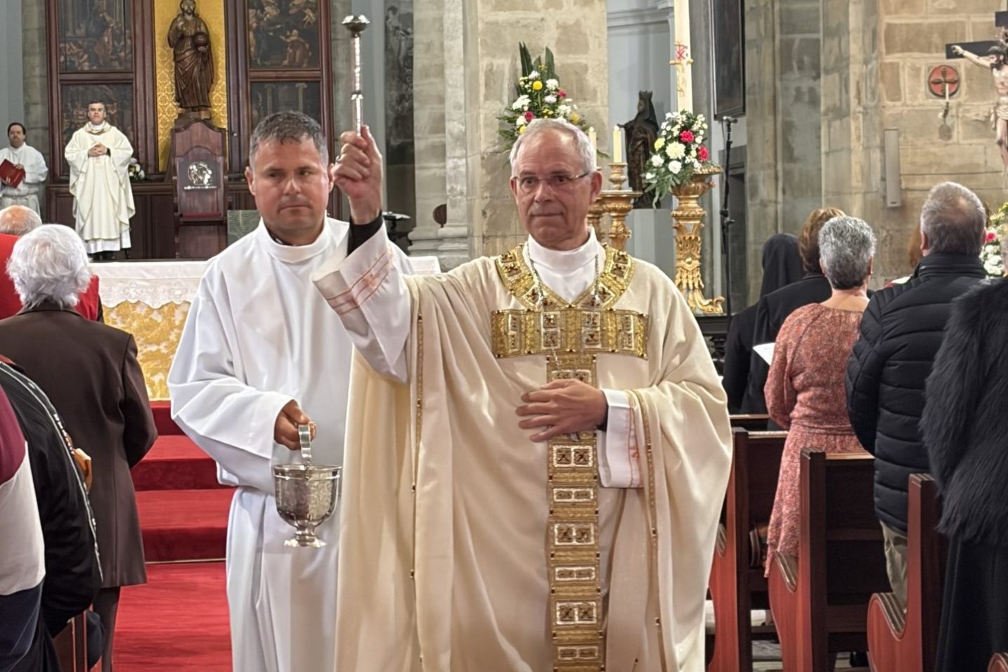 Angra: Bispo apela à vivência diária da Páscoa e lamenta «falta de domingo» nas comunidades