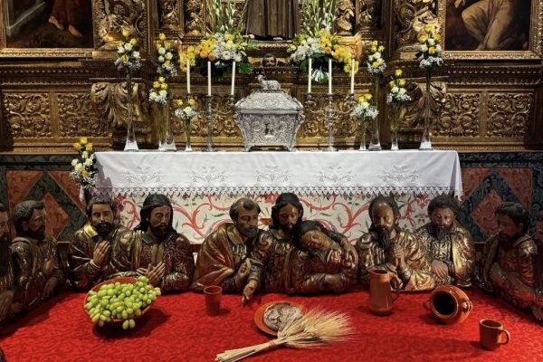 Semana Santa: Igreja inicia Tríduo Pascal com evocação da Eucaristia