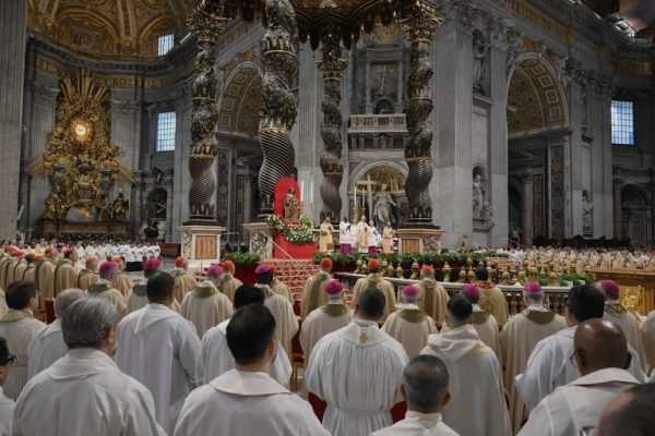 Vaticano: Leão XIV pede «desapego» e «esvaziamento» aos sacerdotes