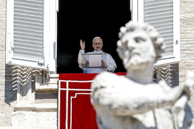 Vaticano: Papa denuncia «fake news» e evoca «povos atormentados pela guerra»