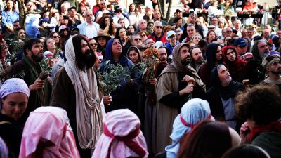 Semana Santa: Grupo Gólgota transporta há 35 anos a «fé para as ruas», com recriações dos últimos dias de Cristo