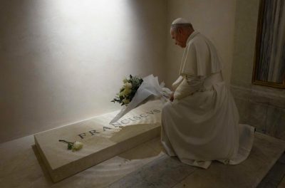 Vaticano: Leão XIV presta homenagem ao legado de Francisco, que falou a «todos, todos, todos»