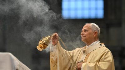 Vaticano: Papa ordena novos padres e pede Igreja de «portas abertas»
