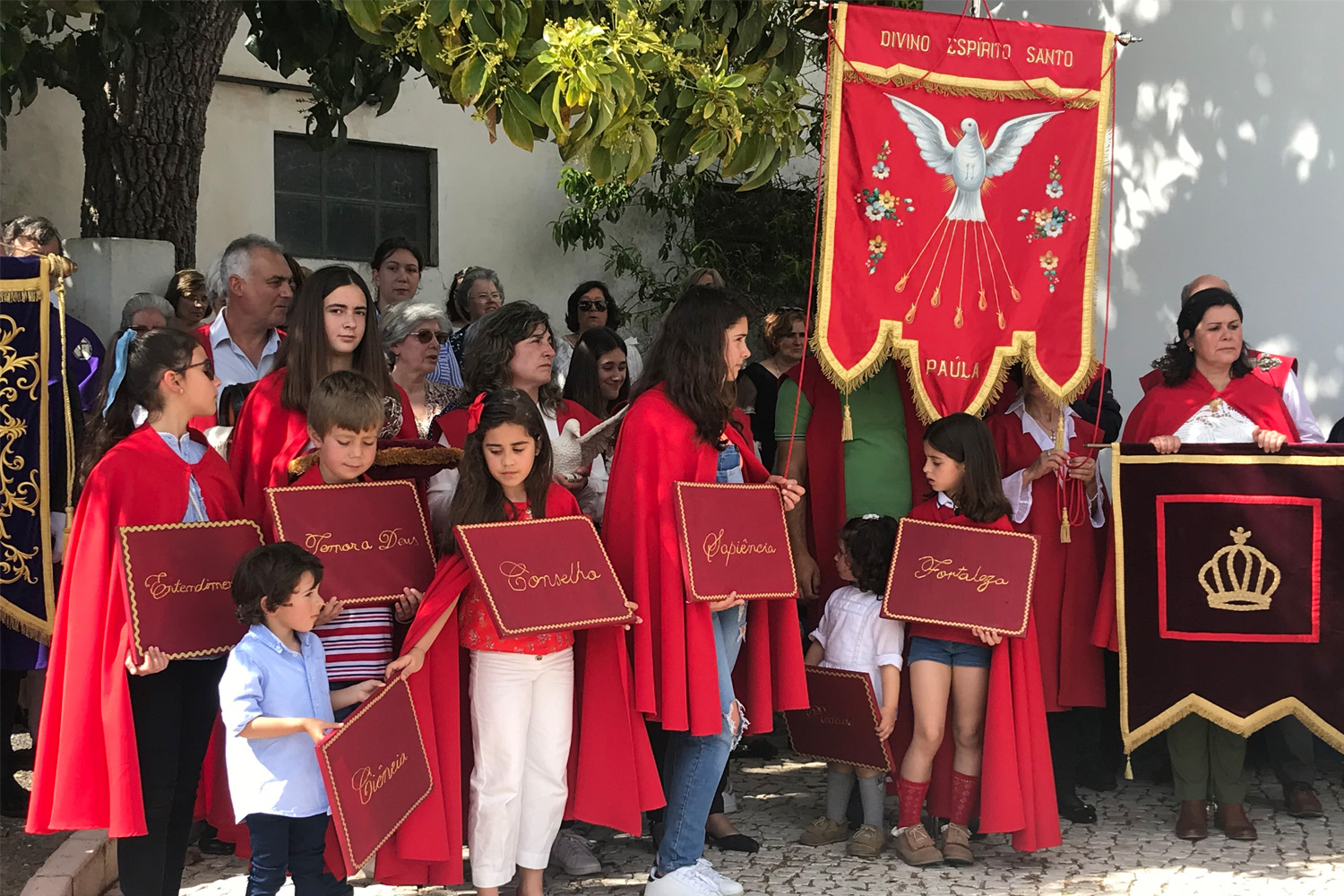 Igreja/Sociedade: Festas do Divino Espírito Santo em Alenquer renovam-se com acolhimento de imigrantes