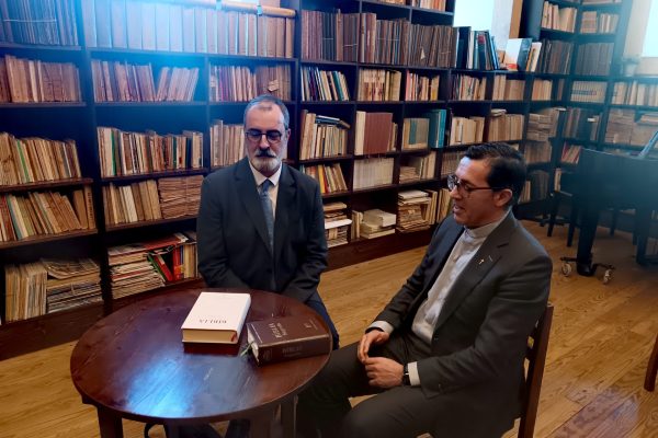 Páscoa: Evangelhos anulam tempo para que ressurreição seja vivida «agora», diz Frederico Lourenço