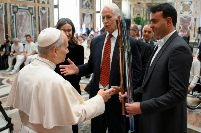 Vaticano: Papa propõe desporto como motor de paz em cenário de guerra