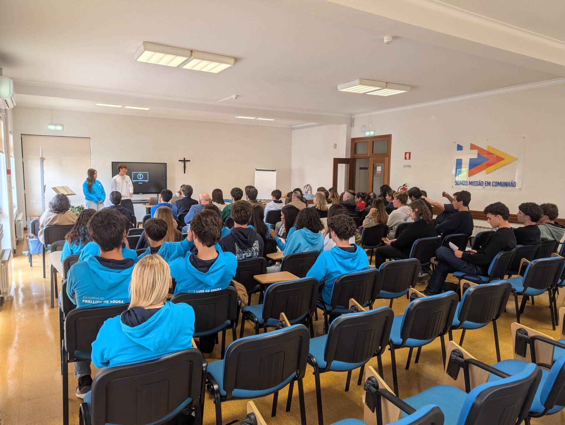 Educação: Escolas Católicas publicam manifesto «corações conectados» para promover o «uso crítico e ético das redes sociais»